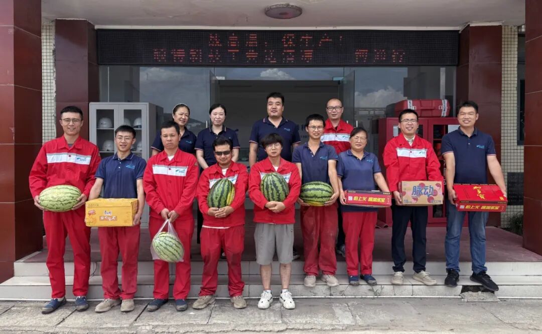 40℃+的坚守，100℃+的关怀！硕特“清凉专列”开进项目一线